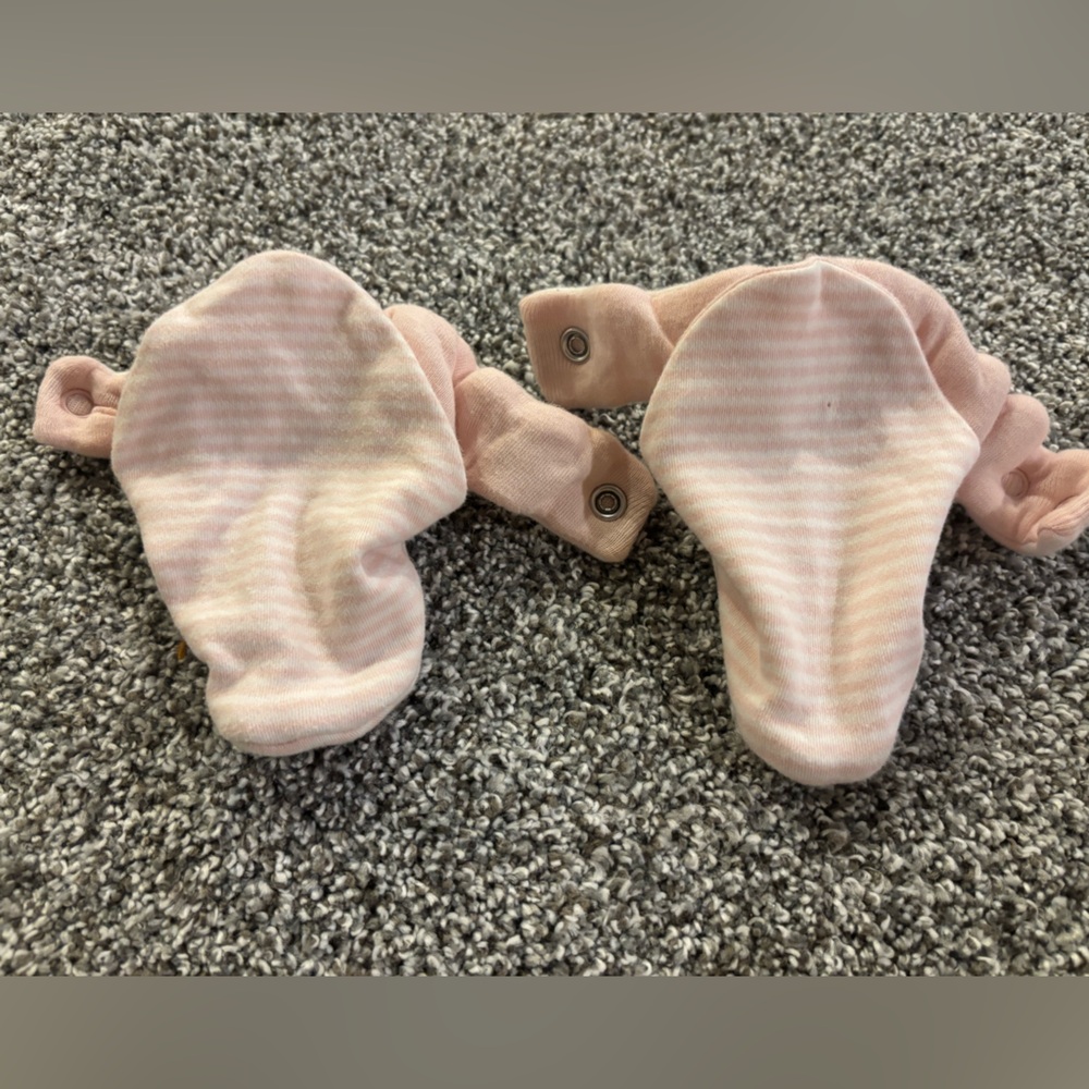Burt’s Bees Pink Striped Baby Booties 6-9 months